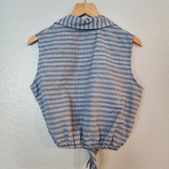 De Rotchild Front Tie Cropped Top - Picture 3 of 6